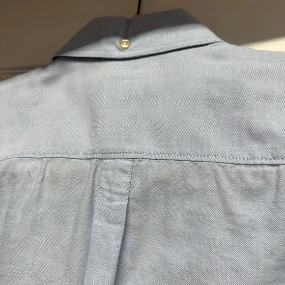 GAP Shrunken Boyfriend Button-Down Shirt in Light Blue Wash, Size: M - Picture 5 of 7
